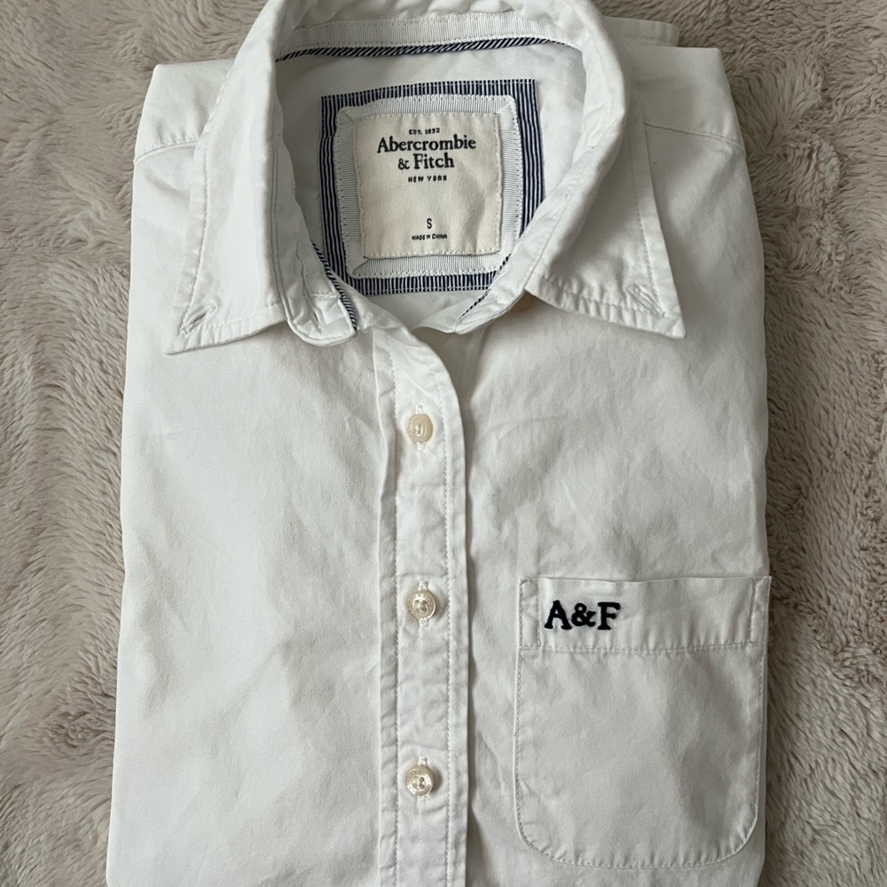 Abercrombie & Fitch Classic White Button-Down Shirt